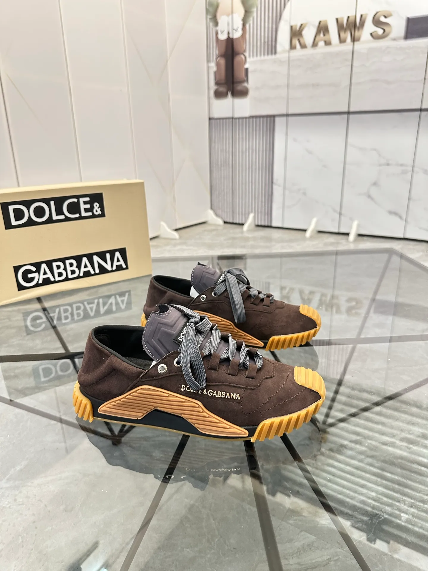 Men's shoes: 💰P460¥ Product trademark: DG "Dolce & Gabbana*" low-top sneakers Regular size: 35-44 (can be customized to 45.46.) Couple style Product materials: imported nubuck leather upper, breathable lining, original outsole. Number: 803